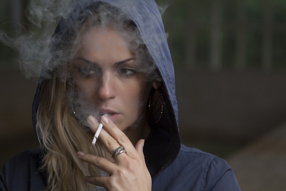 smoking causes dry mouth